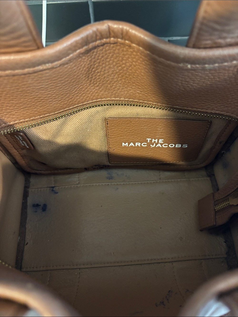 Marc Jacobs The Tote Bag in Chestnut Brown Leather - Picture 2 of 6
